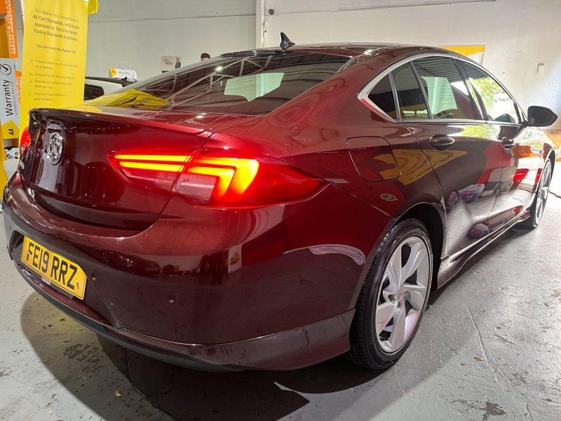 VAUXHALL INSIGNIA