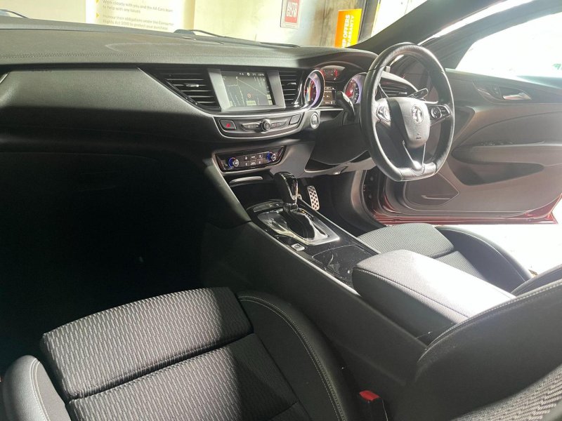 VAUXHALL INSIGNIA