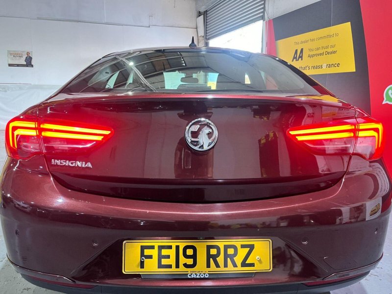 VAUXHALL INSIGNIA