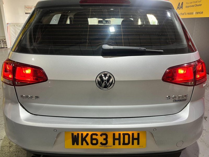 VOLKSWAGEN GOLF