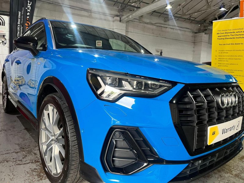 AUDI Q3