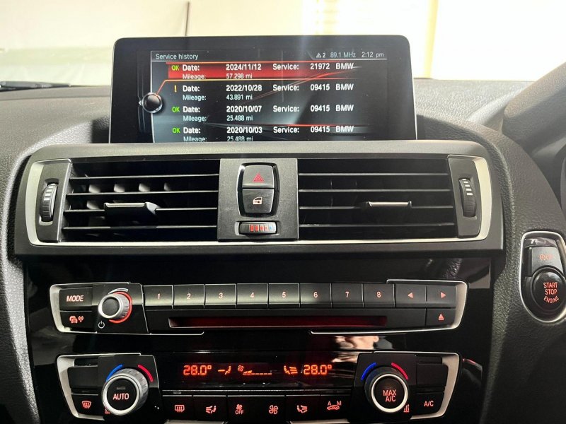 BMW 1 SERIES