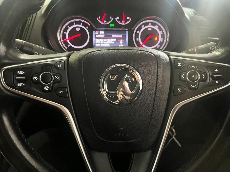 VAUXHALL INSIGNIA