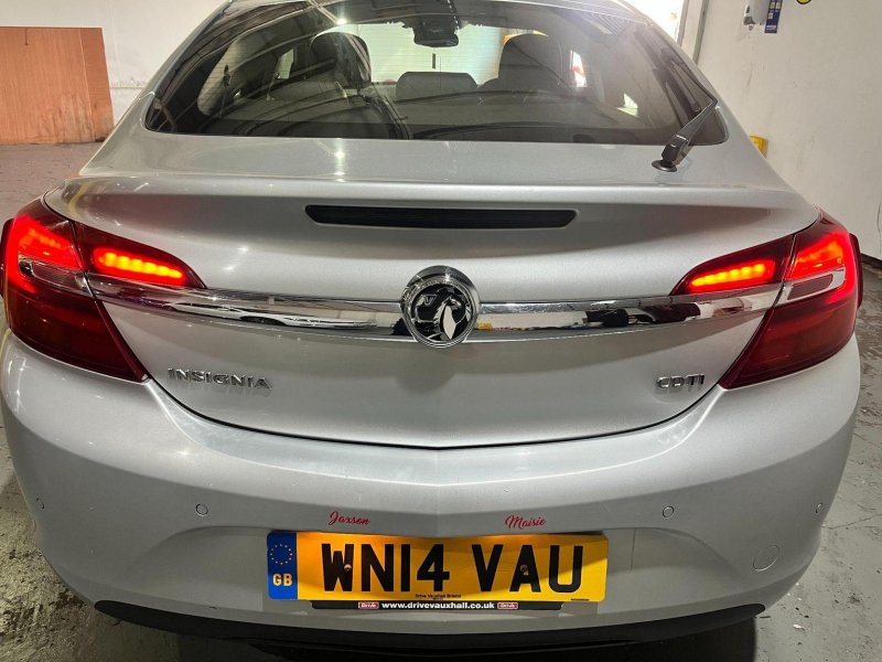 VAUXHALL INSIGNIA