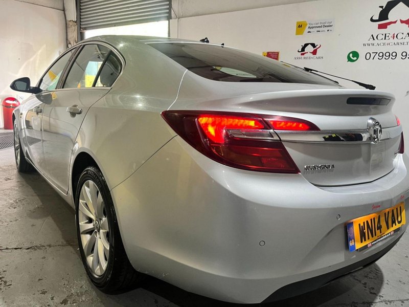 VAUXHALL INSIGNIA