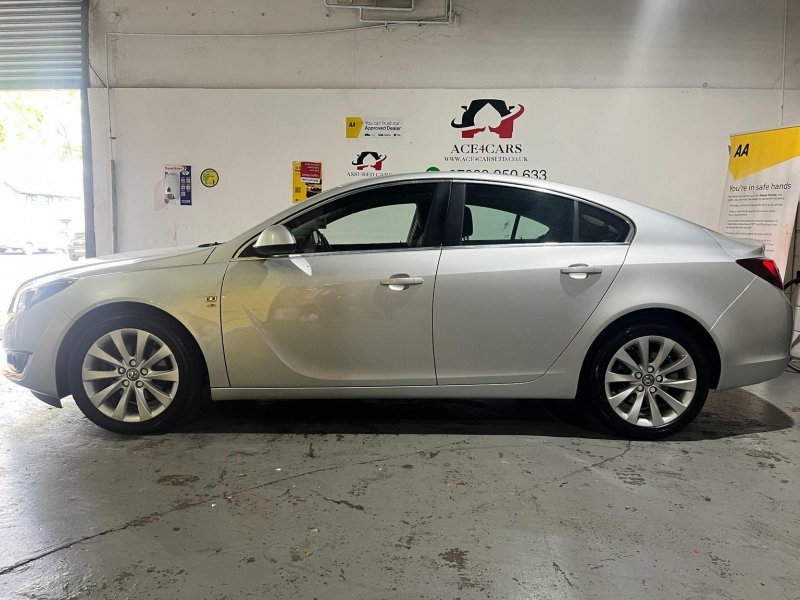 VAUXHALL INSIGNIA