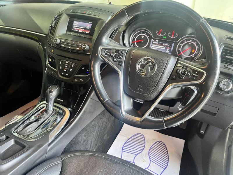 VAUXHALL INSIGNIA